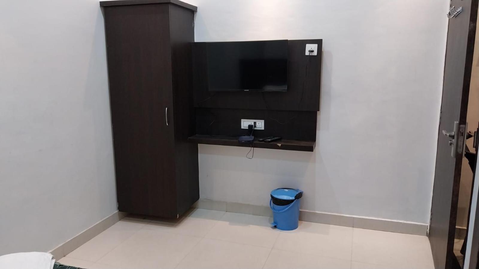 Butterflyi Guest House - Near Kashi Vishwanath Temple - Booking Will Be Confirmed After Advance Only Varanasi Room photo